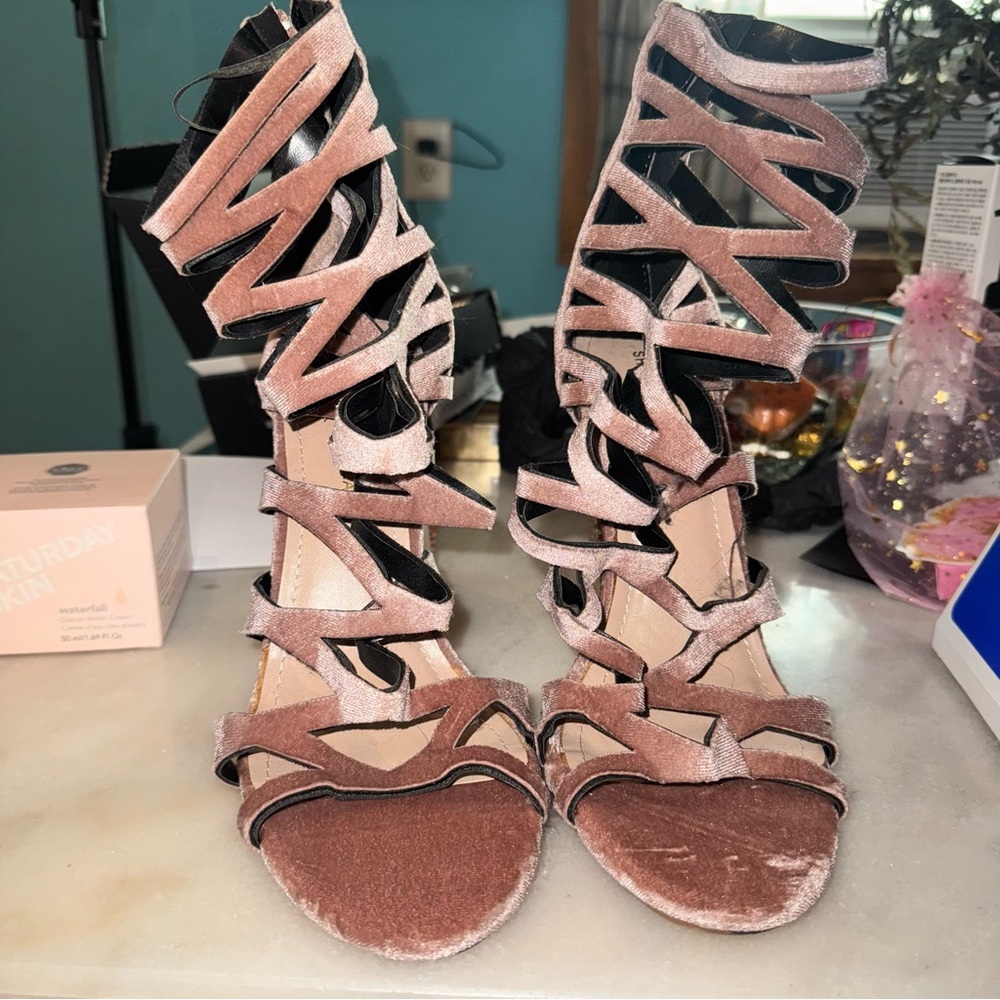 Caged heels - Picture 3 of 8